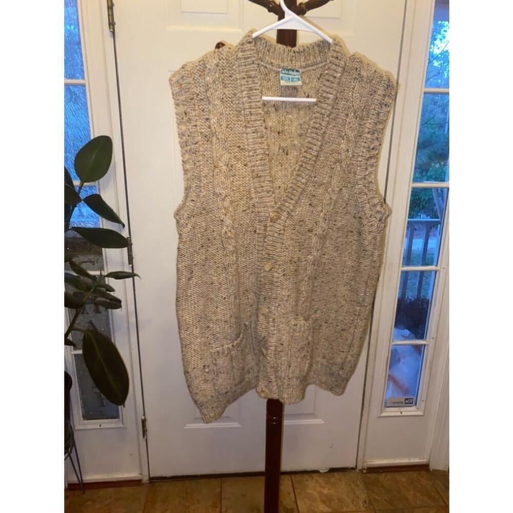 Woman’s John Molloy 100% pure new wool Vest - Large -